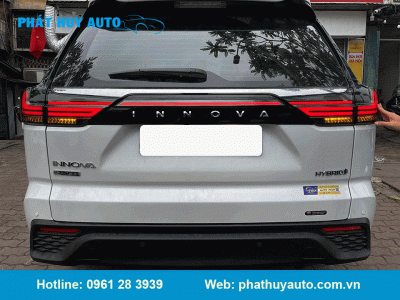 ĐÈN HẬU INNOVA CROSS NGUYÊN CỤM