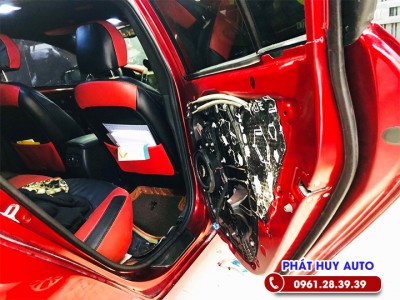 Cửa hít tự động Kia Cerato thông minh