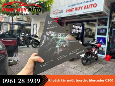 Bộ khuếch tán nước hoa ô tô Mercedes C300