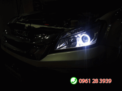 Độ đèn bi xenon cho xe Isuzu Mu-x 2019
