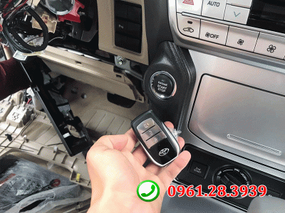 Độ chìa khóa startstop smartkey xe Toyota Prado 2018