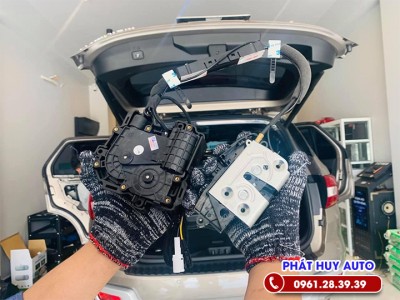 Cửa hít tự động Ford Everest 2020