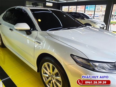 Phủ ceramic xe Toyota Camry 2021