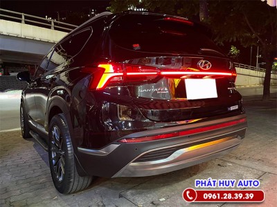 Độ đèn led cốp Hyundai Santafe 2021