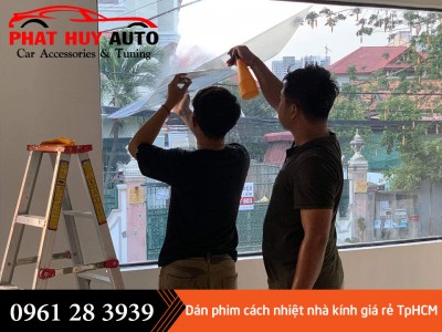 Dán Phim Cách Nhiệt Nhà Kính
