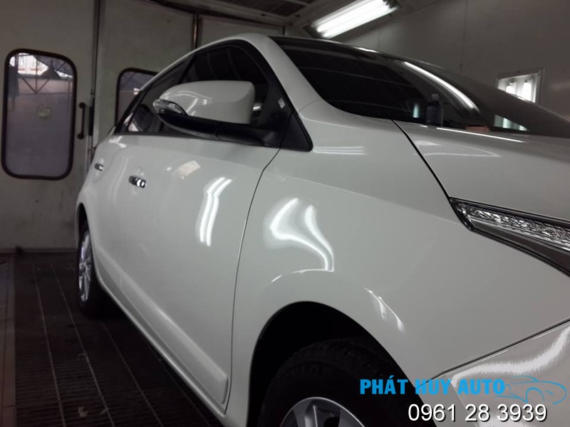 Phủ nano xe Toyota Yaris 