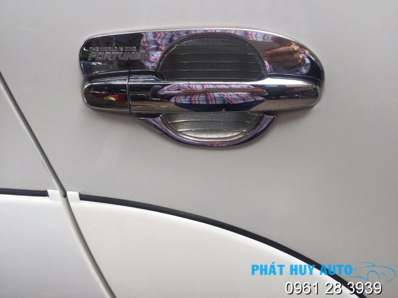 Ốp tay chén cửa xe Toyota Fortuner